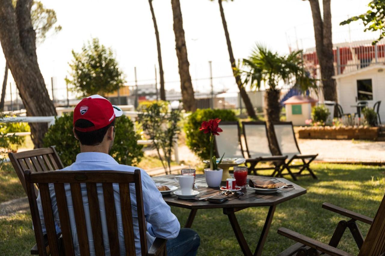 Locanda San Biagio Misano Adriatico Exterior foto